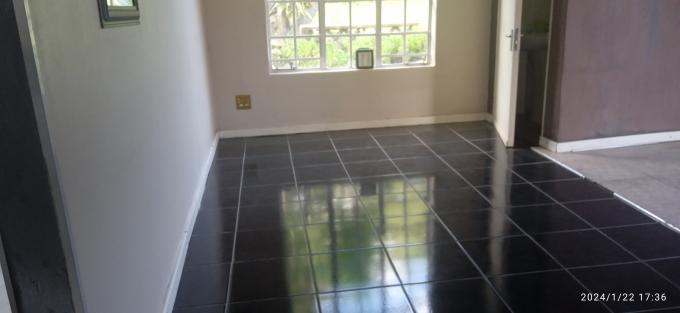 2 Bedroom Apartment to Rent in Observatory - JHB - Property to rent - MR595943