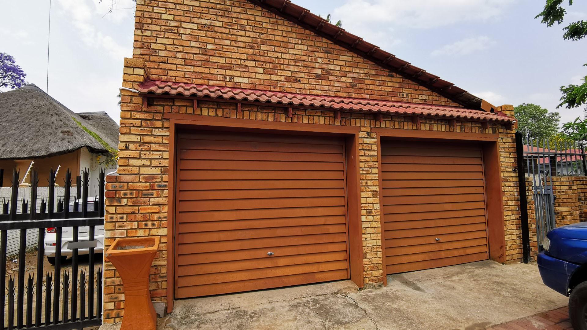 Front View of property in Rustenburg