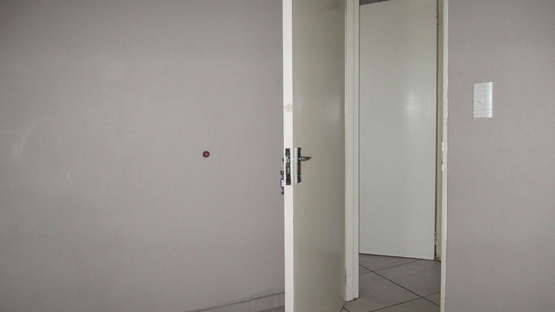 Bed Room 1 - 7 square meters of property in Fleurhof