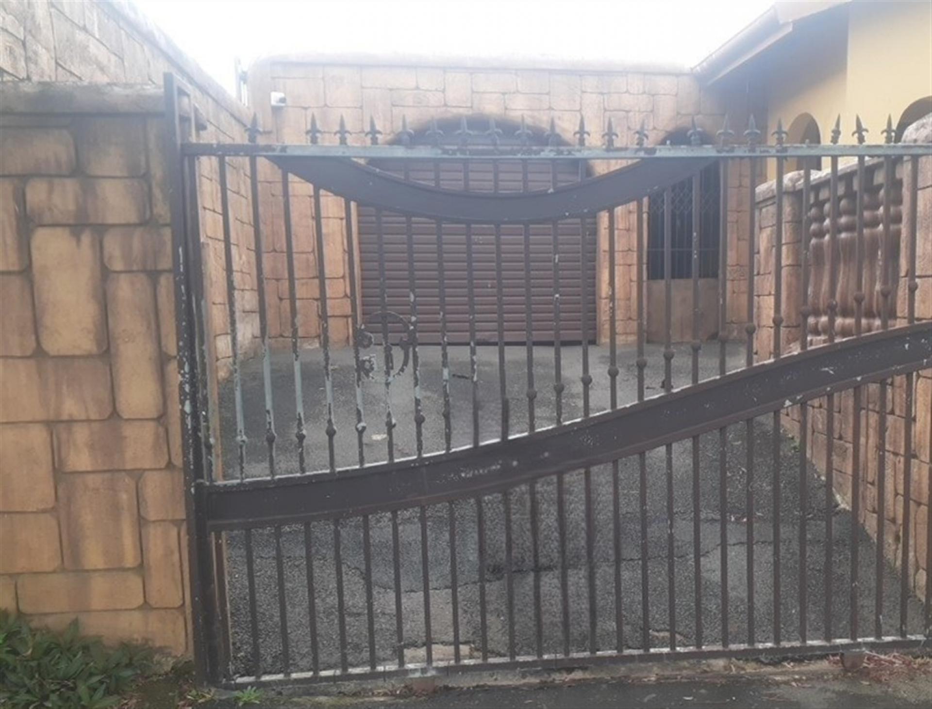 Front View of property in Brookdale