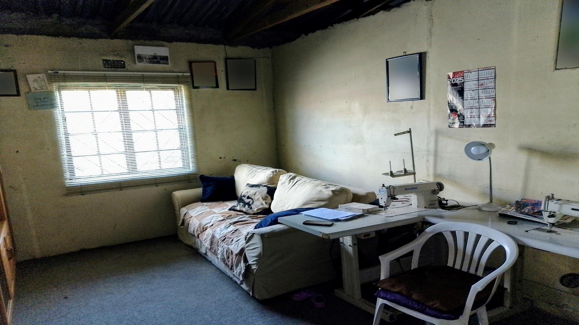 Lounges of property in Khayelitsha