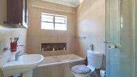 Bathroom 1 - 5 square meters of property in Andeon