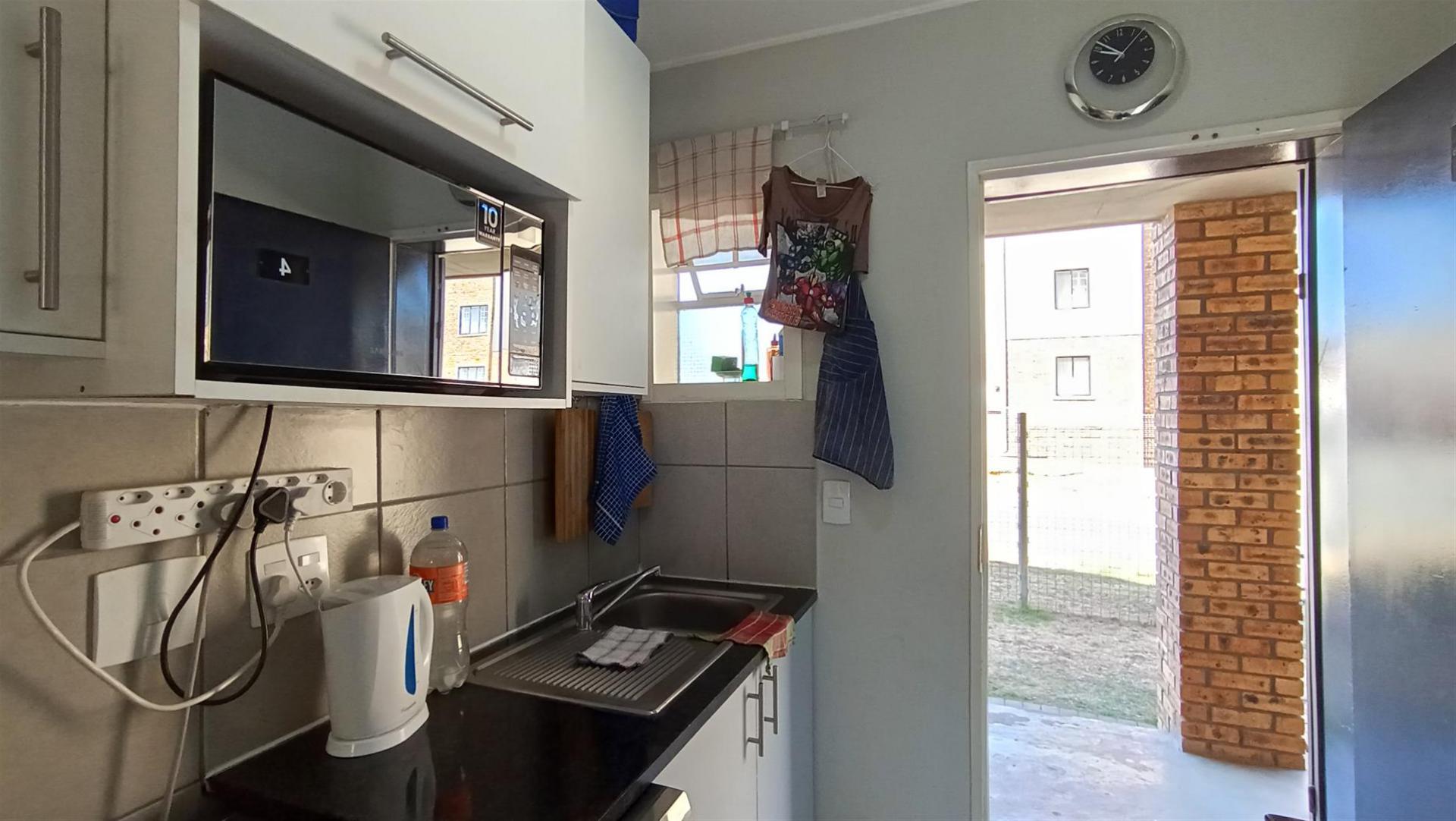 Kitchen - 5 square meters of property in South Hills