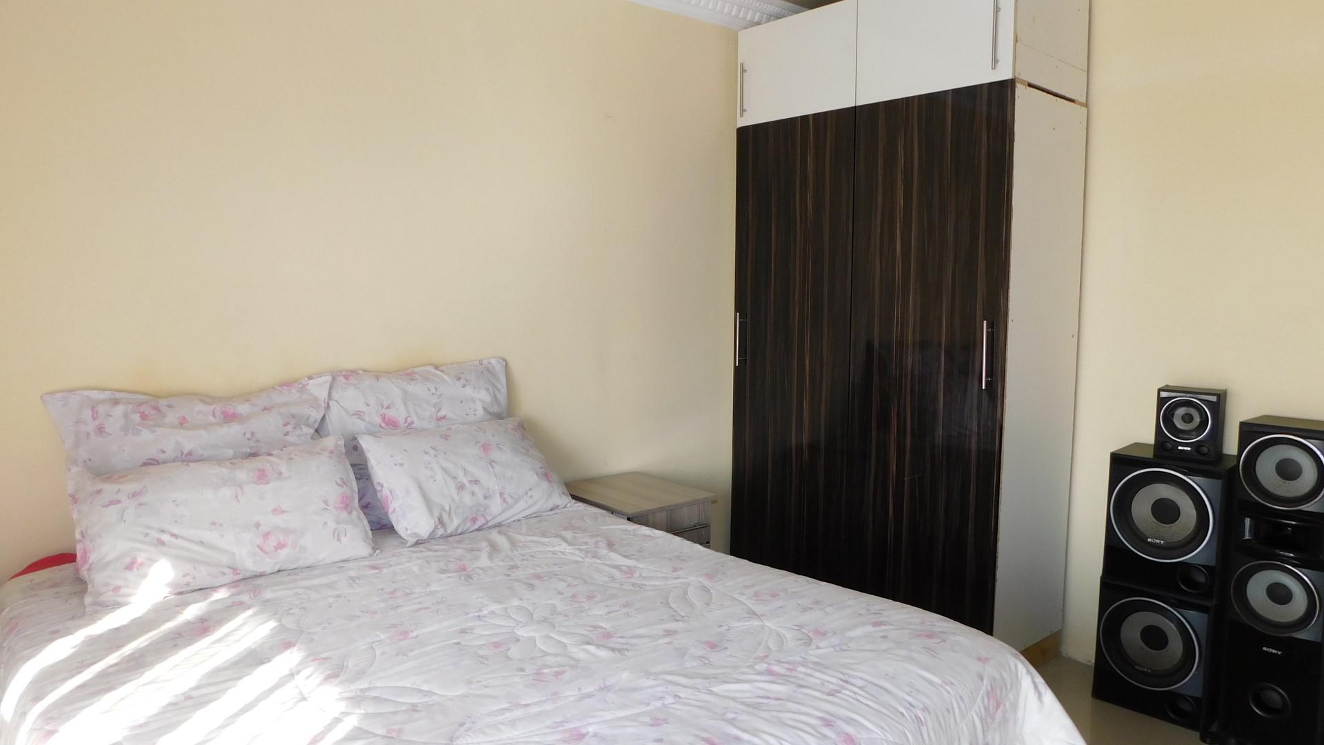 Bed Room 3 - 14 square meters of property in Demat
