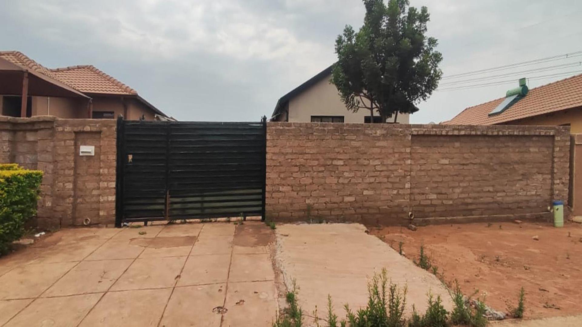 Front View of property in Soshanguve East