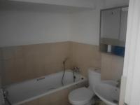 Bathroom 1 of property in Braamfontein