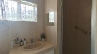 Bathroom 1 - 9 square meters of property in Edenvale