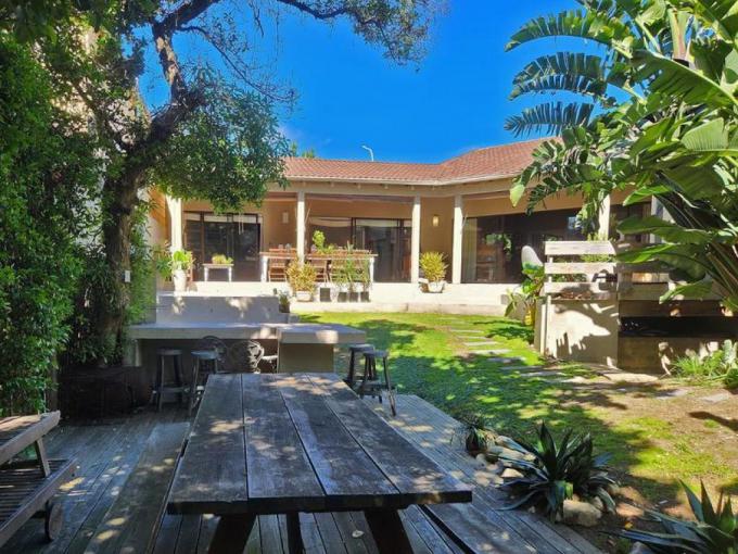 4 Bedroom House to Rent in Plettenberg Bay - Property to rent - MR596352