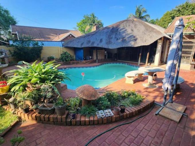 3 Bedroom House for Sale For Sale in Doornpoort MR596355