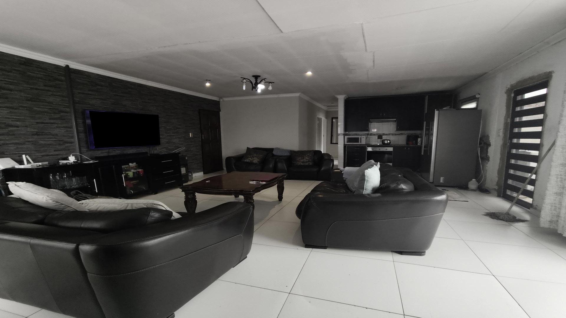 Lounges of property in Dawn Park