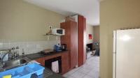 Kitchen - 8 square meters of property in Kosmosdal