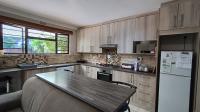 Kitchen - 14 square meters of property in Pinelands