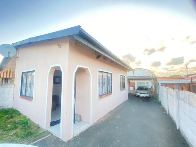 3 Bedroom House for Sale For Sale in Merebank East - MR596510