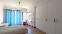 Bed Room 1 - 32 square meters of property in Bronberg
