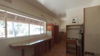 Kitchen - 63 square meters of property in Crowthorne AH