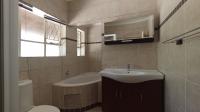 Main Bathroom - 8 square meters of property in Crowthorne AH