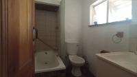 Bathroom 1 - 28 square meters of property in Crowthorne AH