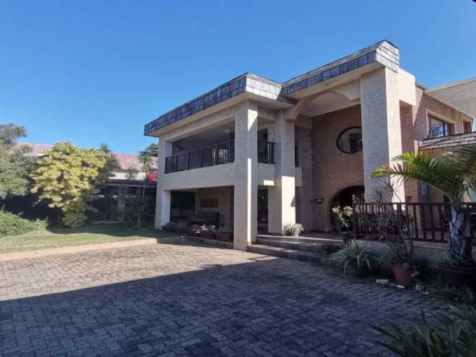 4 Bedroom House for Sale For Sale in La Lucia - MR596548