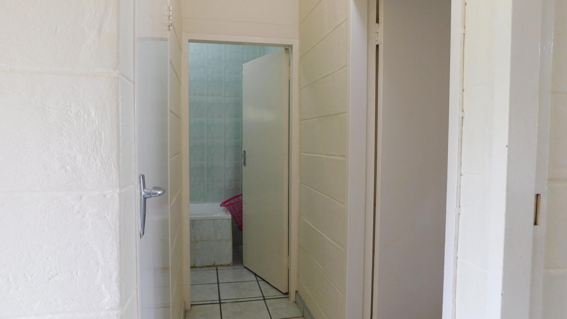 Spaces - 4 square meters of property in Marina Beach