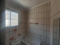 Bathroom 1 of property in Potchefstroom