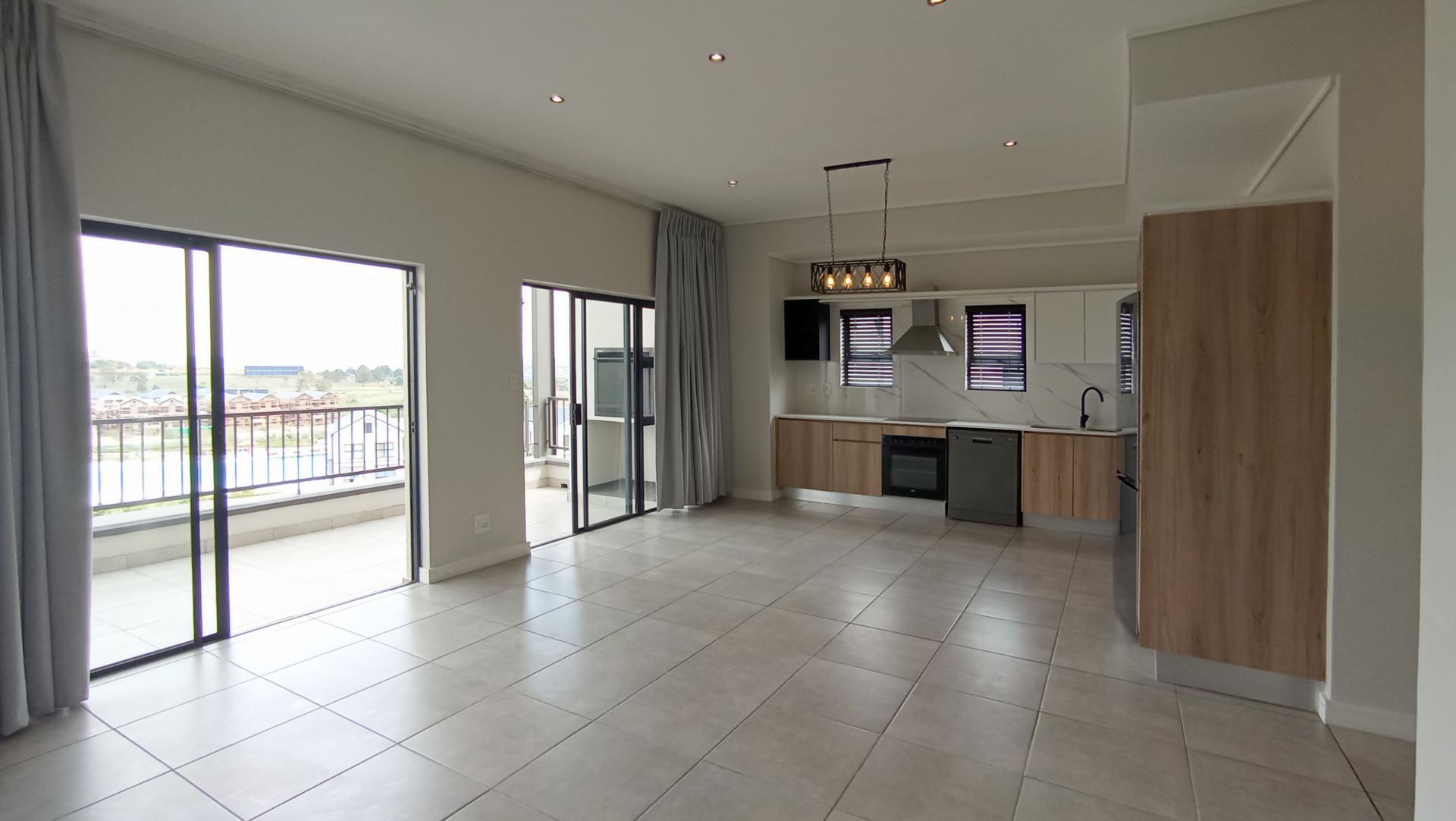 Lounges - 25 square meters of property in Waterval Estate