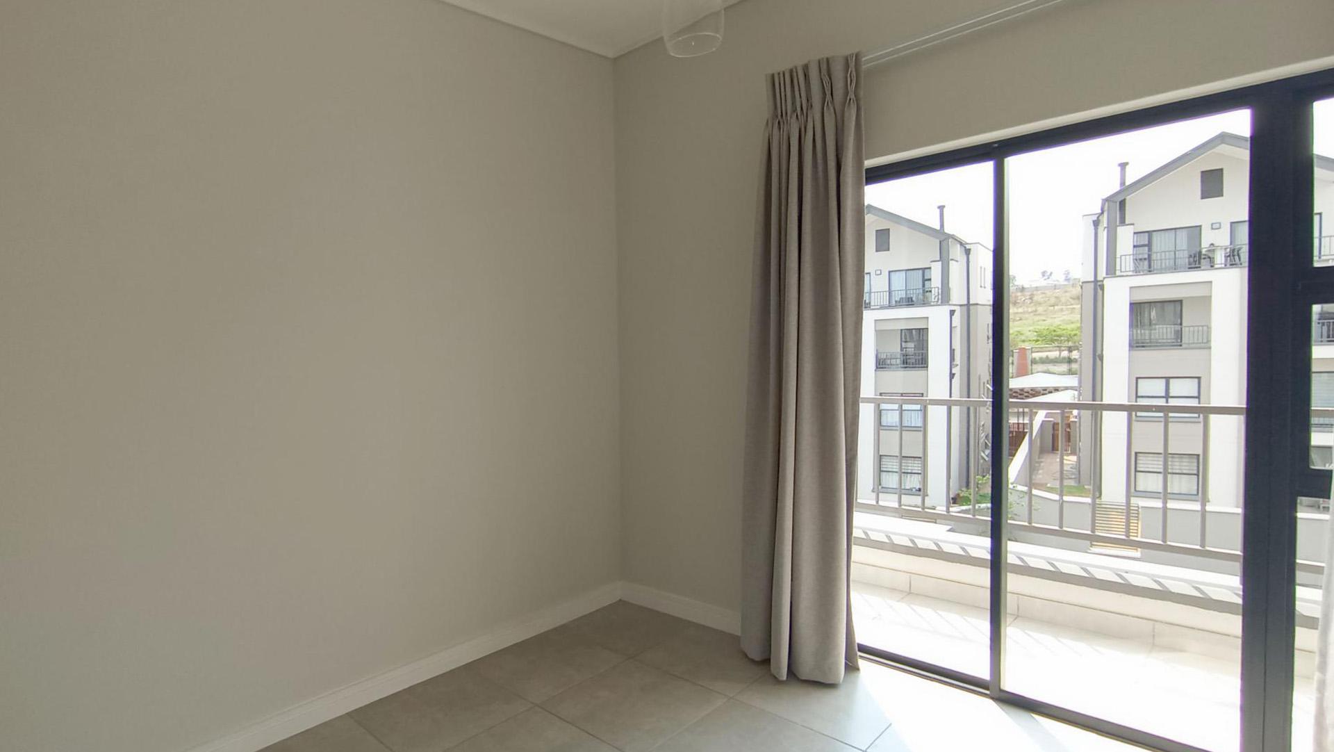 Bed Room 1 - 15 square meters of property in Waterval Estate