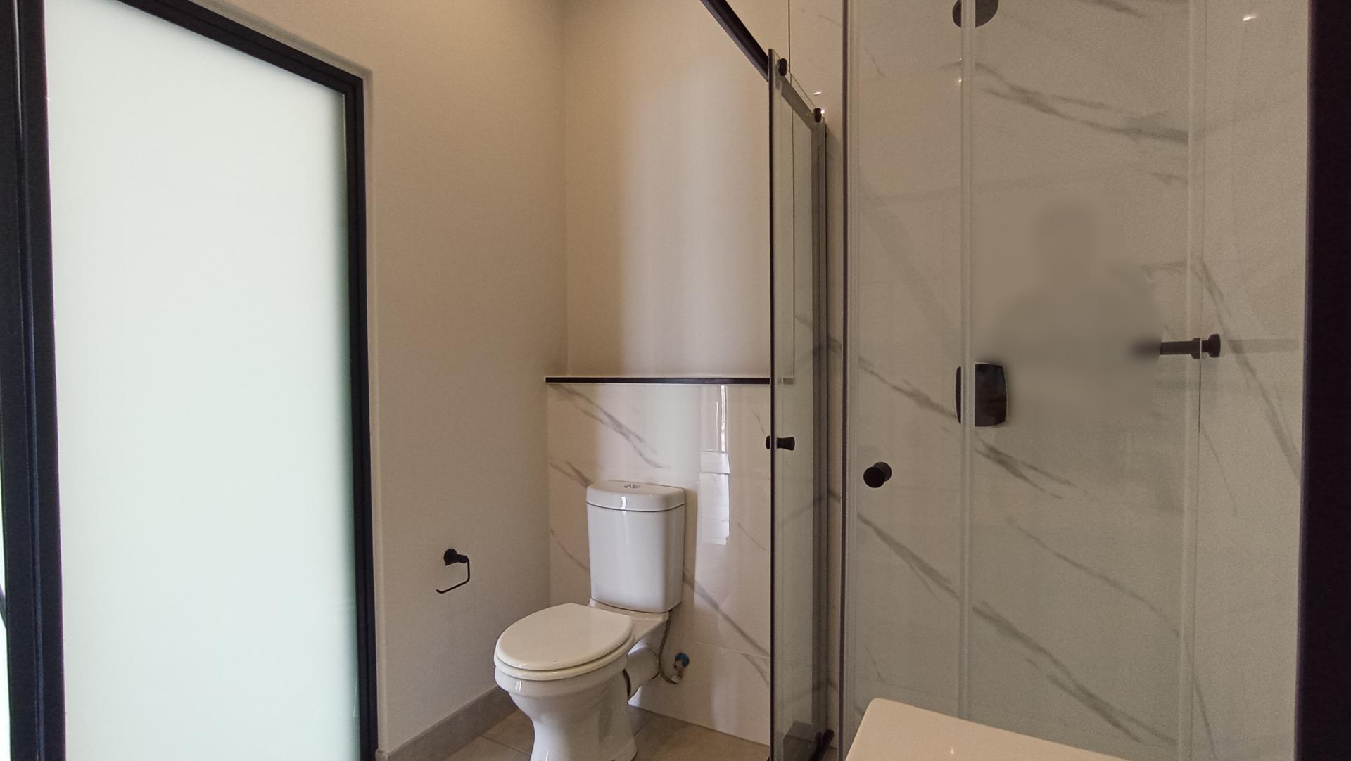 Bathroom 1 - 6 square meters of property in Waterval Estate