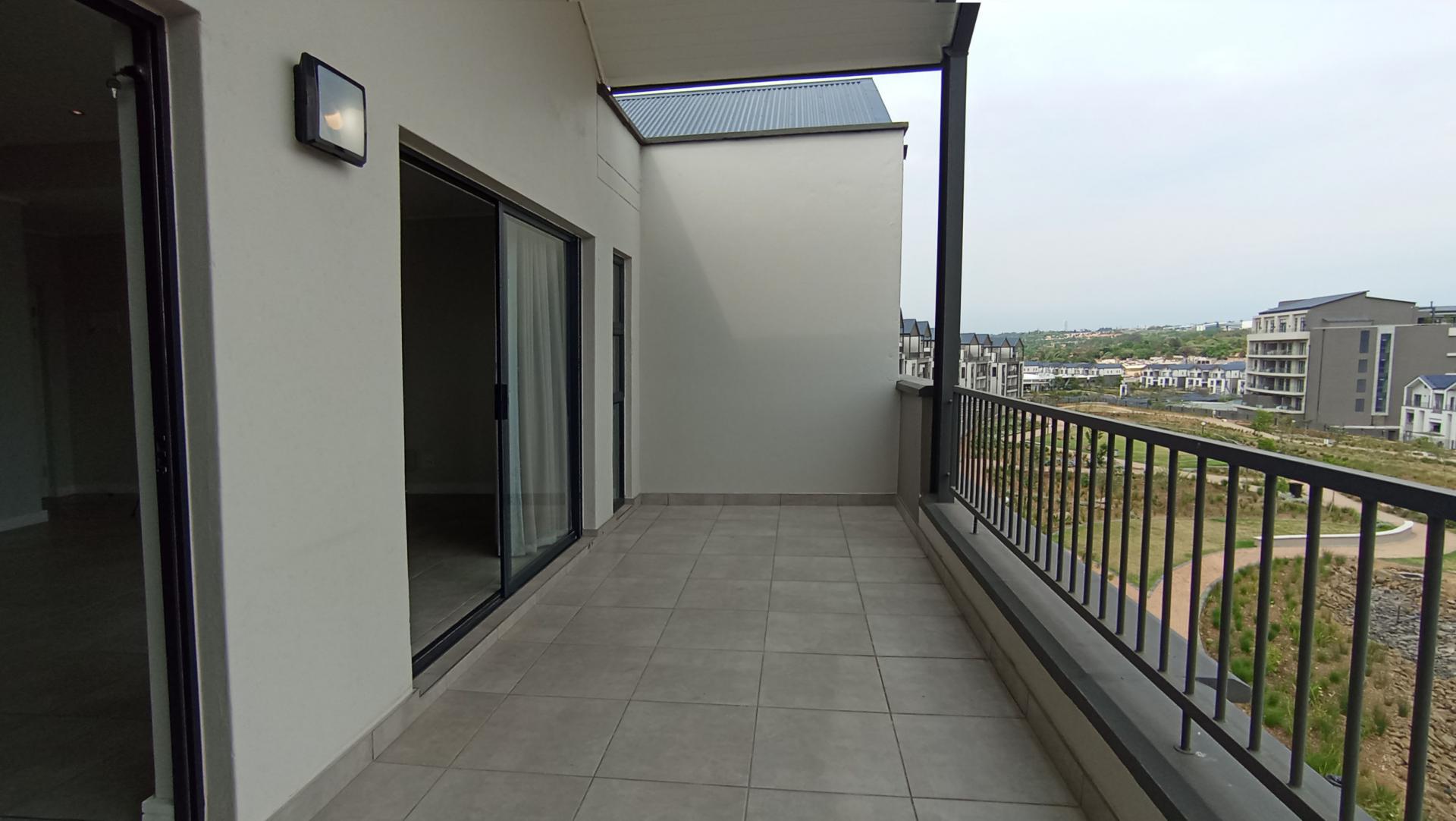 Balcony - 24 square meters of property in Waterval Estate