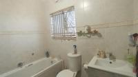 Main Bathroom - 5 square meters of property in Crystal Park