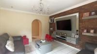 Lounges - 19 square meters of property in Crystal Park