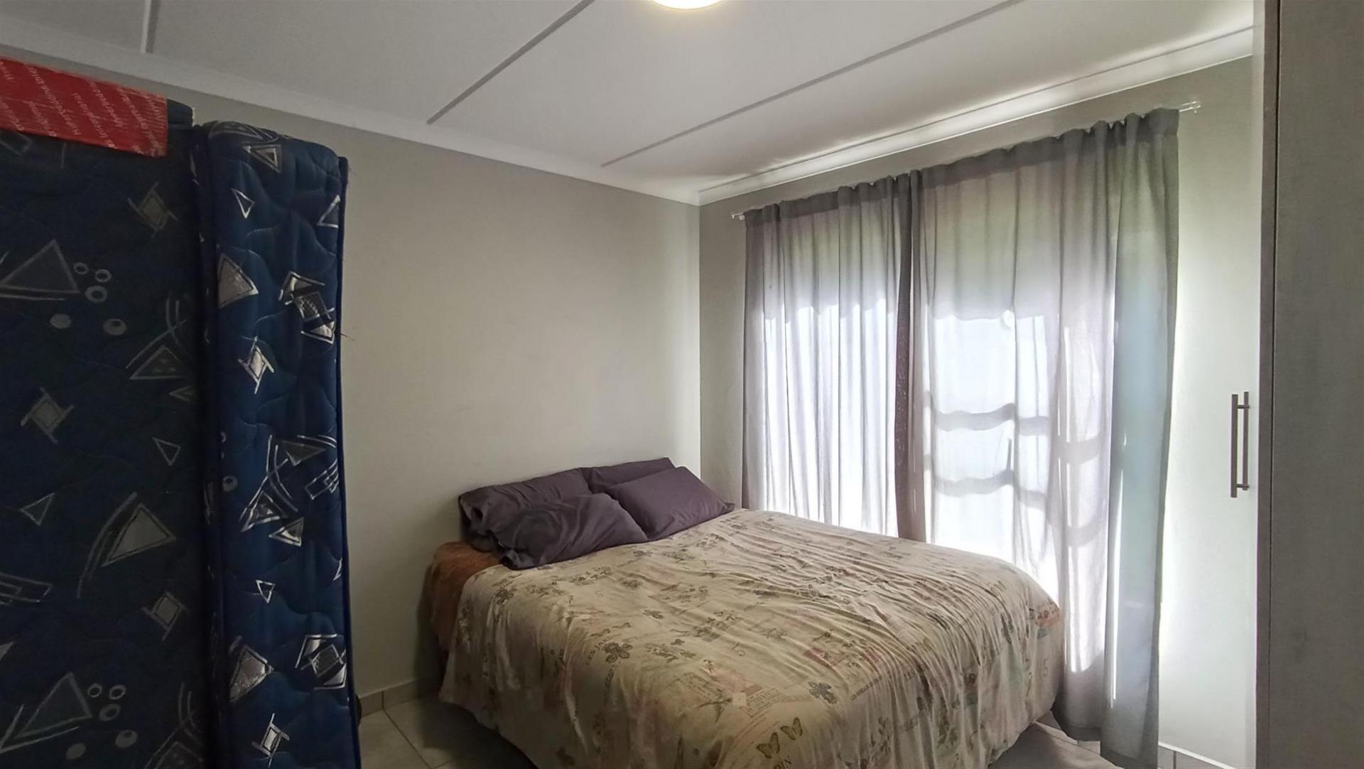 Main Bedroom - 14 square meters of property in Eveleigh