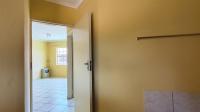 Bathroom 1 - 6 square meters of property in Crystal Park