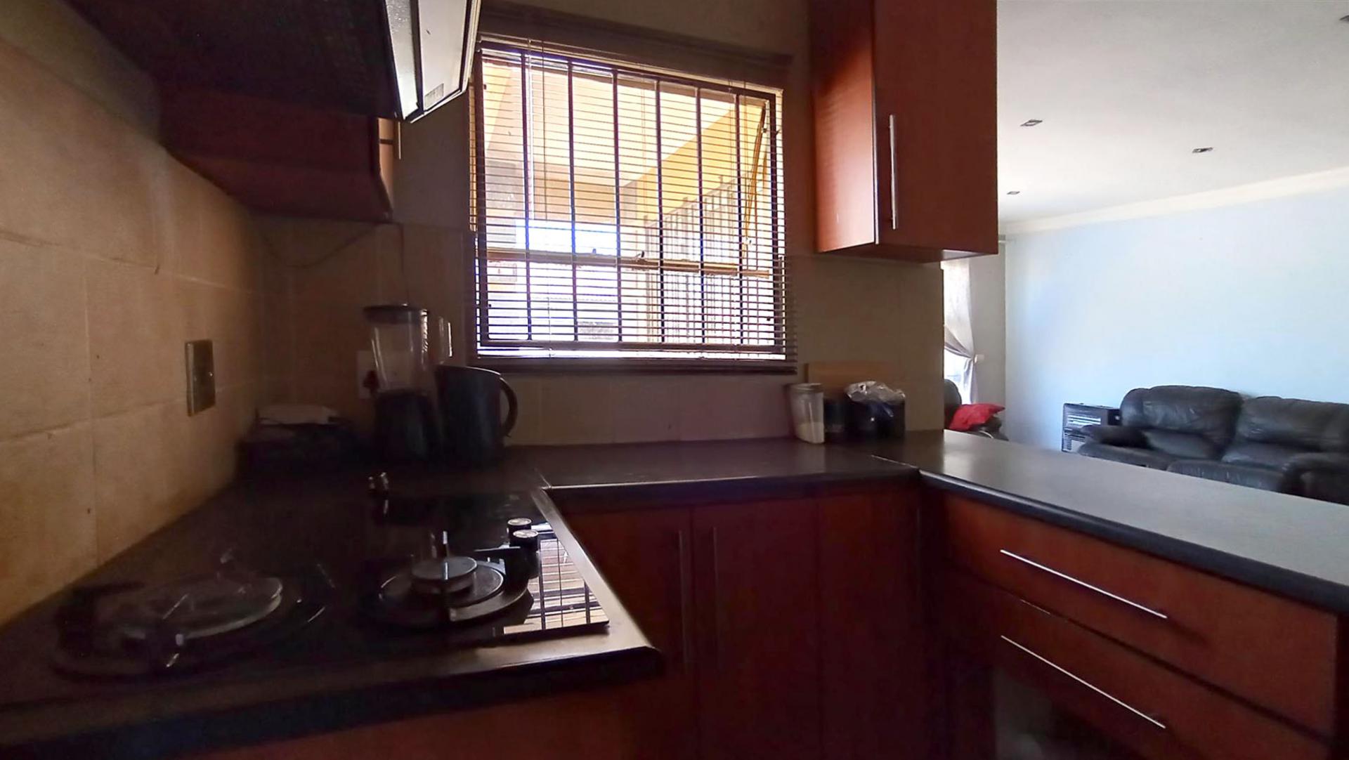 Kitchen - 7 square meters of property in The Orchards