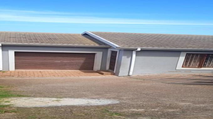Complex For Sale in Mossel Bay