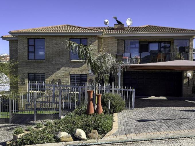 4 Bedroom House for Sale For Sale in Mossel Bay - MR597380