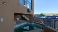 Balcony - 147 square meters of property in Glenvista