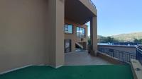 Balcony - 147 square meters of property in Glenvista