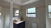 Bathroom 1 - 24 square meters of property in Glenvista