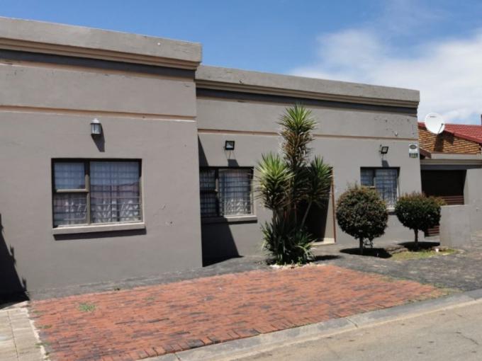 7 Bedroom House for Sale For Sale in Lenasia - MR597798