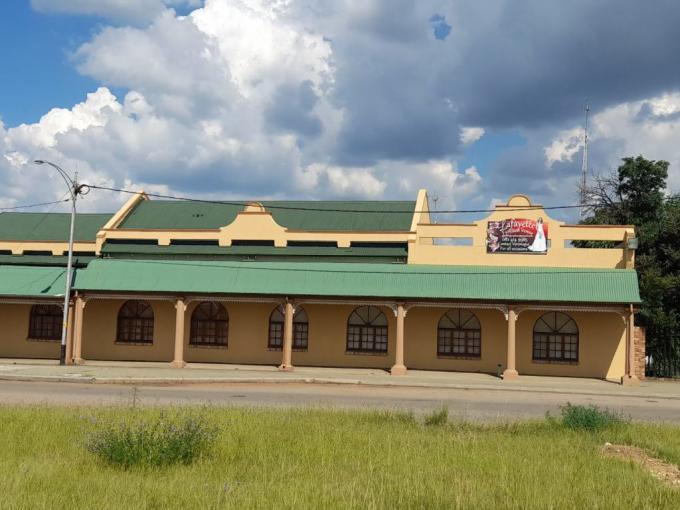 Commercial for Sale For Sale in Laversburg - MR597994