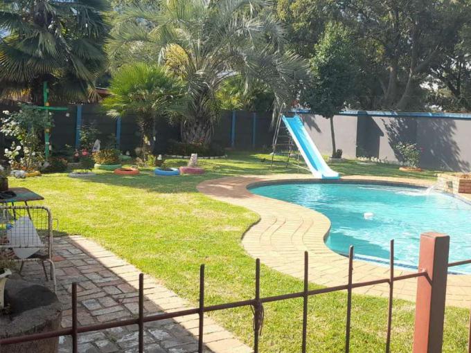 4 Bedroom House for Sale For Sale in Nigel - MR598025