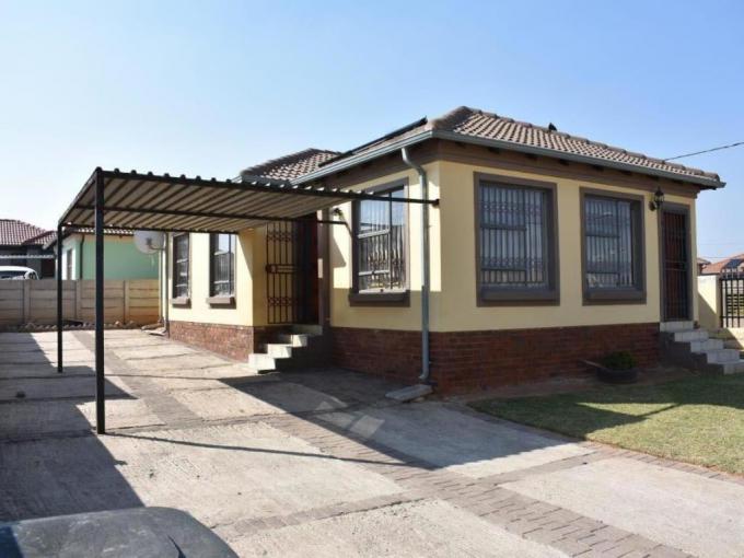 3 Bedroom House for Sale For Sale in Witpoortjie - MR598231