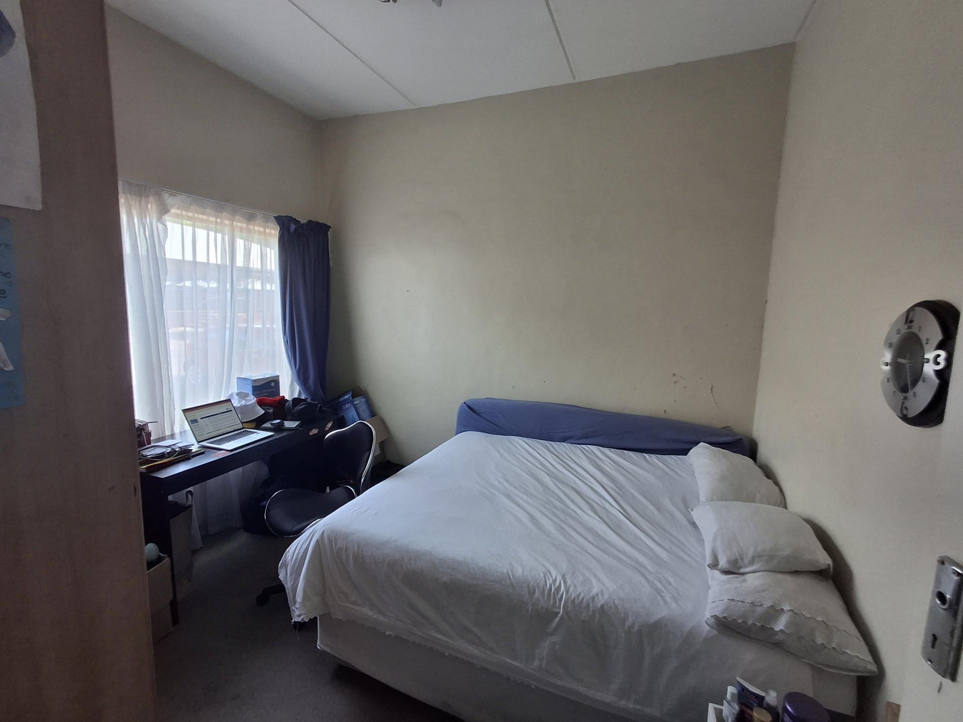 Bed Room 1 - 13 square meters of property in Rynfield