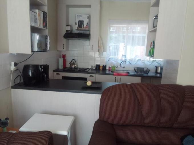 2 Bedroom Simplex for Sale For Sale in Pierre van Ryneveld - MR598345