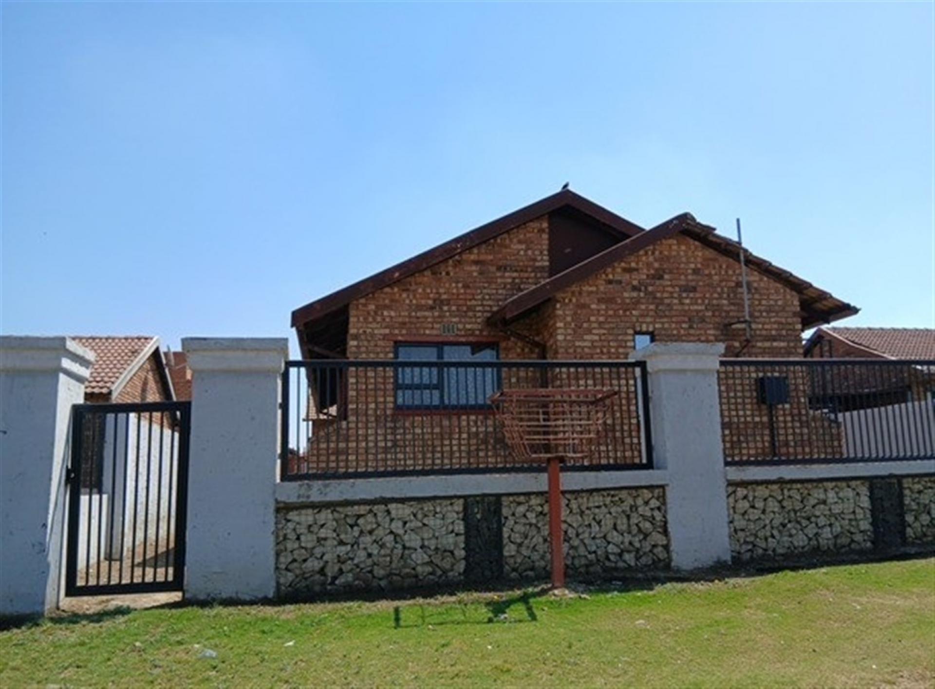 Front View of property in Lebohang