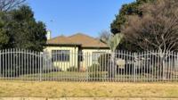Front View of property in Selection park
