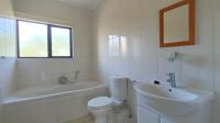 Bathroom 1 - 5 square meters of property in Melodie