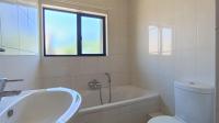 Bathroom 1 - 5 square meters of property in Melodie