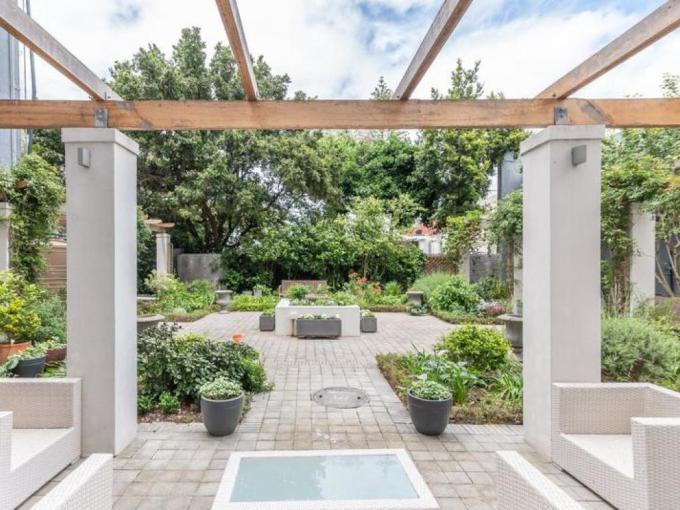 1 Bedroom Apartment for Sale For Sale in Kenilworth - CPT - MR598562