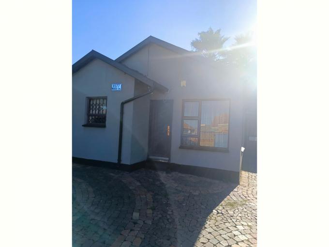 2 Bedroom House for Sale For Sale in Protea Glen - MR599556